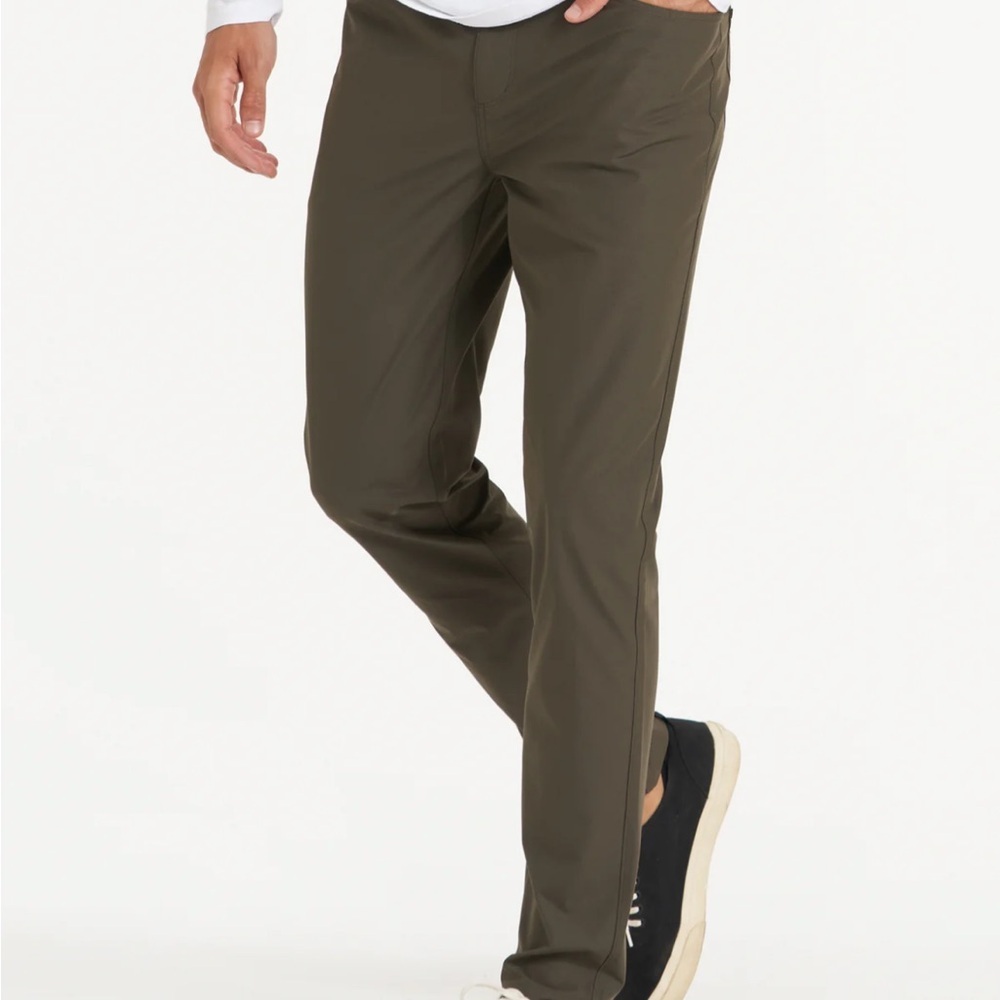 Men’s Vuori Meta Pant Athletic Slim Fit Dark Oregano Size 28